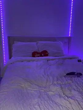 mialongxo online show from March 28, 12:54 am