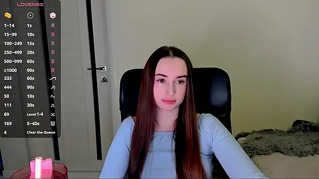 Kimmberr online show from November 11, 4:01 am