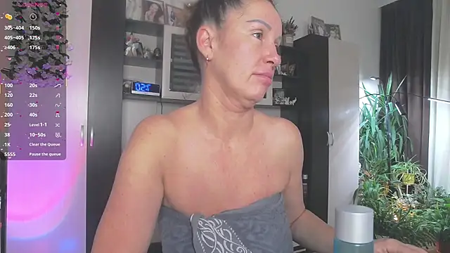 SheilaRyan online show from January 18, 4:49 am