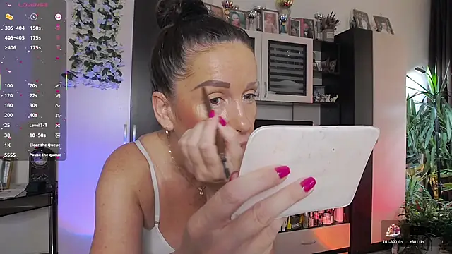 SheilaRyan online show from March 11, 5:13 am