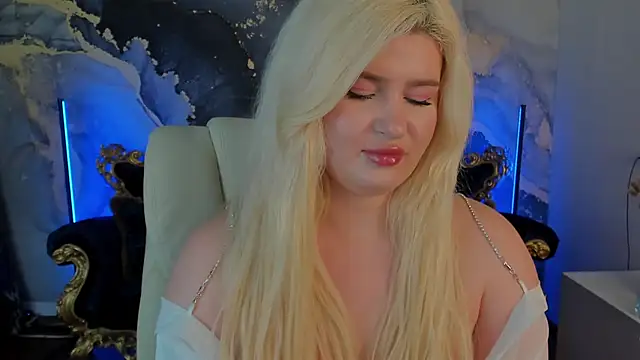 CocoSecretss online show from February 5, 10:41 am