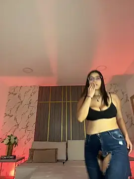 Dollar-girl online show from March 19, 2:10 pm