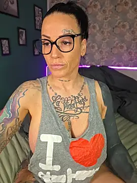 EmilyDiazofficial online show from April 24, 8:17 am
