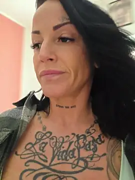 EmilyDiazofficial online show from June 11, 8:23 am