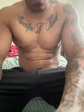 Snapshot of MidnightFlexxx chatting on January 10, 6:17 pm MidnightFlexxx online show from January 10, 6:17 pm