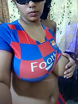 Snapshot of OneDisplay chatting on December 27, 12:07 am OneDisplay online show from December 27, 12:07 am