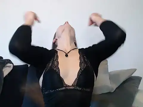 naikah714 online show from December 13, 3:21 pm