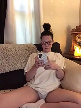 SidneyRaee online show from April 21, 3:07 pm