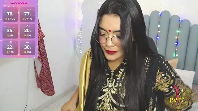 lakshmiraniii online show from April 20, 7:04 pm