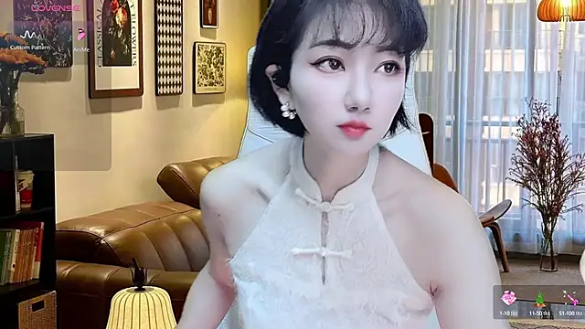 Snapshot of Mist_lili chatting on December 9, 1:29 am Mist lili online show from December 9, 1:29 am