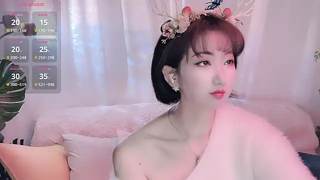 Snapshot of Mist_lili chatting on December 25, 12:47 pm Mist lili online show from December 25, 12:47 pm