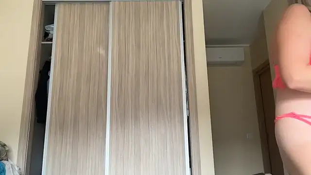 naughtyhollyxxxx online show from October 15, 3:56 pm