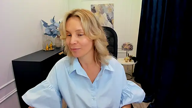 Sinty Devis online show from September 13, 11:43 am