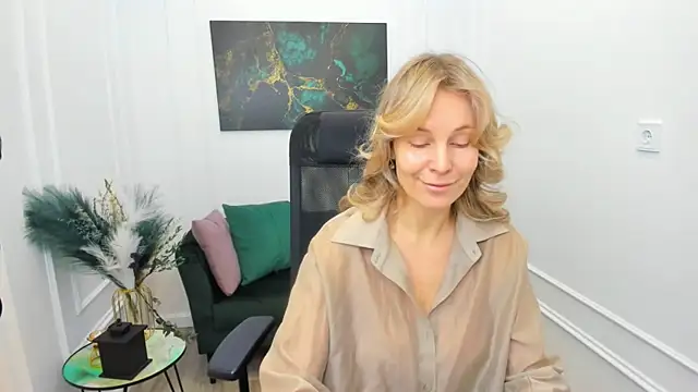 Sinty Devis online show from April 22, 4:37 am