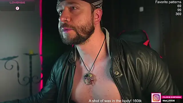 just maxii online show from January 19, 12:25 am