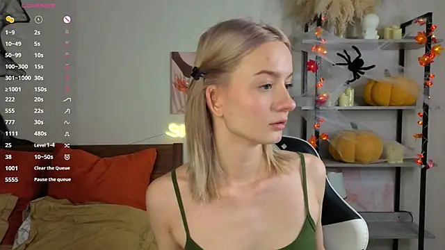 IdaValenti online show from November 6, 11:04 pm