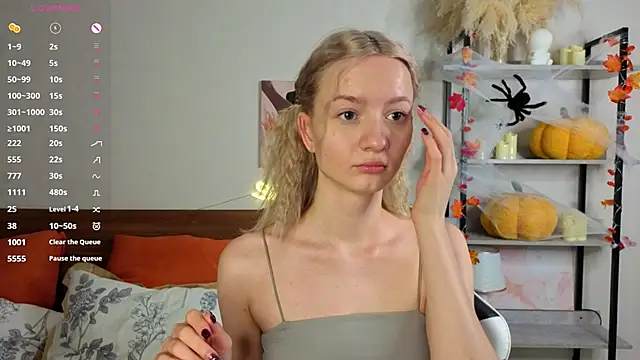 IdaValenti online show from November 7, 11:05 pm