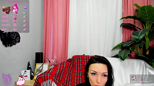 Snapshot of jessica_tiny chatting on March 8, 1:50 am jessica tiny online show from March 8, 1:50 am