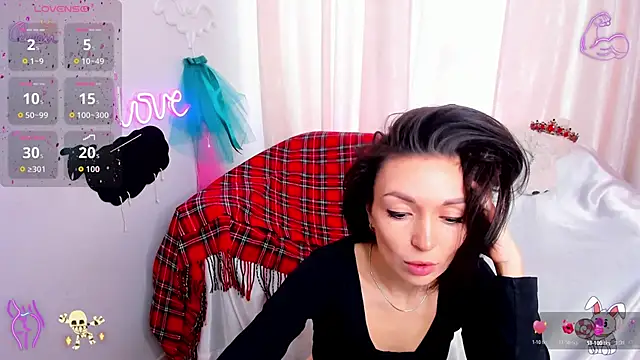 jessica tiny online show from April 7, 2:34 am