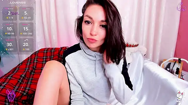jessica tiny online show from June 5, 7:03 am