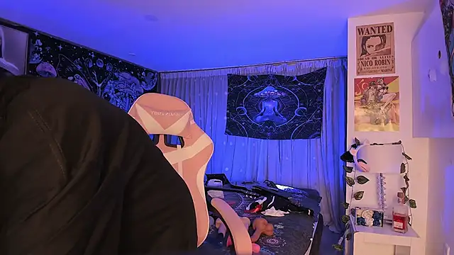 LanaKyutt online show from February 23, 7:55 am