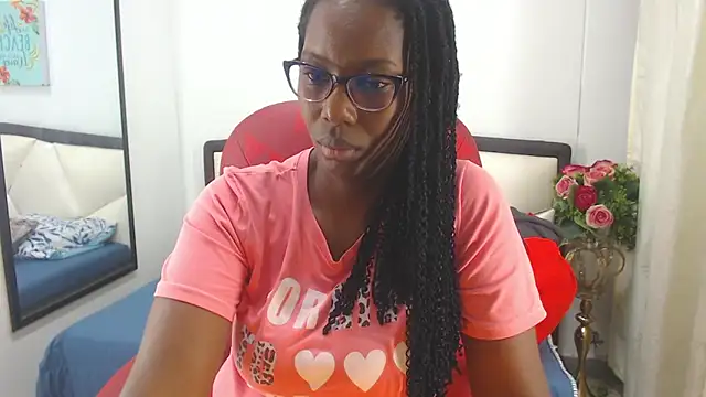 Snapshot of Sara_Marks chatting on November 10, 11:20 am Sara Marks online show from November 10, 11:20 am