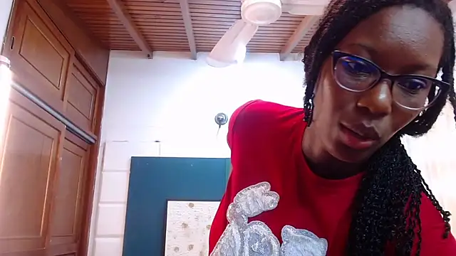 Snapshot of Sara_Marks chatting on November 24, 11:21 am Sara Marks online show from November 24, 11:21 am