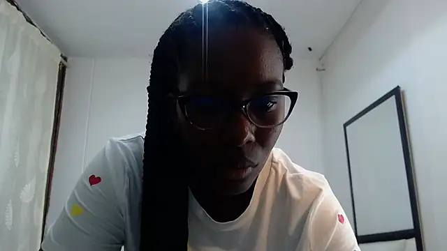 Sara Marks online show from April 17, 10:40 am