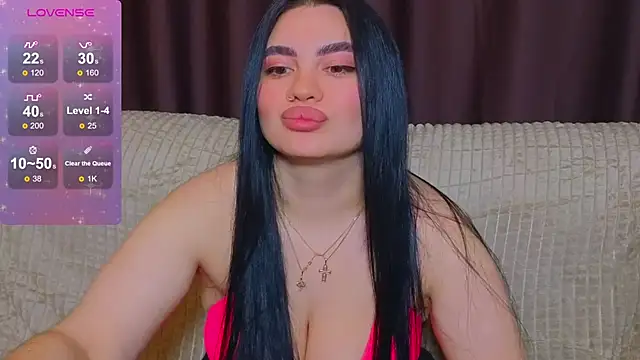 Snapshot of Nikki_Kardashian chatting on March 7, 10:32 pm Nikki Kardashian online show from March 7, 10:32 pm