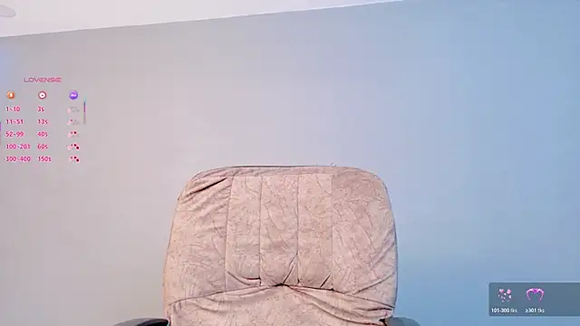 Snapshot of karen_brave chatting on April 30, 9:08 pm karen brave online show from April 30, 9:08 pm