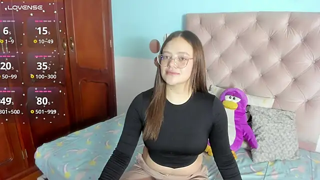  Sarahh 0 online show from February 18, 1:33 pm