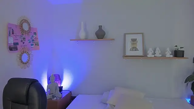 moll1e  online show from March 3, 12:16 pm