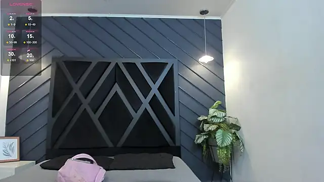 Snapshot of Apolo_Bianco_ chatting on September 17, 11:17 pm Apolo Bianco  online show from September 17, 11:17 pm