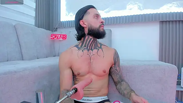 Snapshot of Apolo_Bianco_ chatting on October 28, 1:09 am Apolo Bianco  online show from October 28, 1:09 am