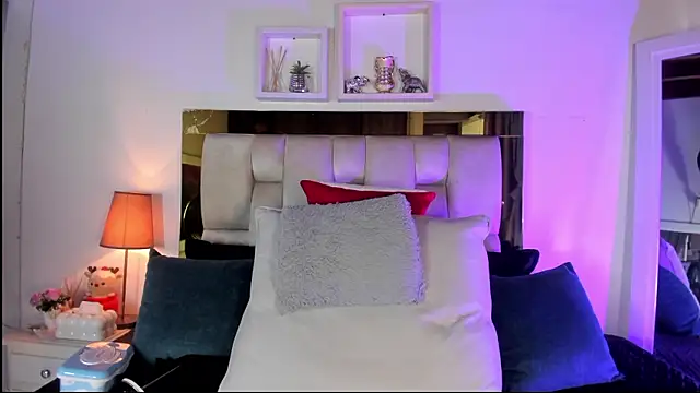 emmy r online show from March 6, 12:12 pm