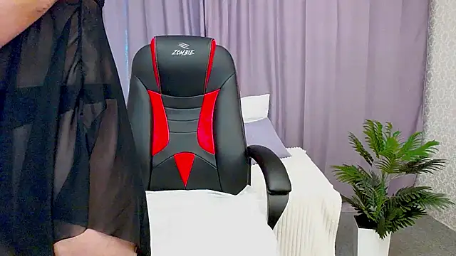 Camelia Lillie online show from February 8, 4:25 am