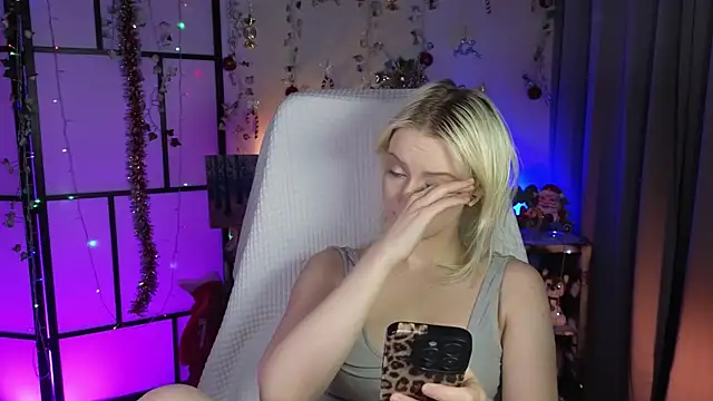 ImBonBon online show from January 10, 11:20 pm