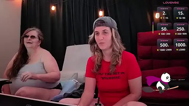 Snapshot of Sexy_Mama-69 chatting on October 26, 4:13 pm Sexy Mama-69 online show from October 26, 4:13 pm