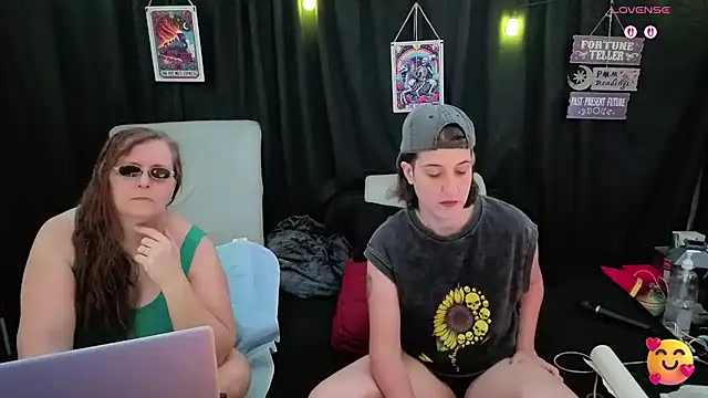 Sexy Mama-69 online show from November 13, 4:39 pm