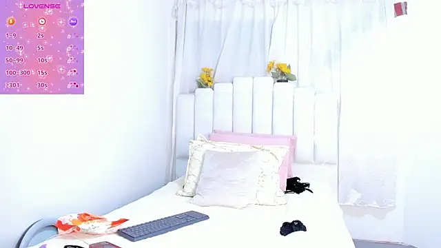 RoxannaBlanche online show from September 18, 12:07 pm