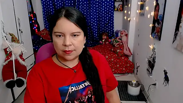 Snapshot of claryssa_ chatting on December 13, 3:38 am claryssa online show from December 13, 3:38 am