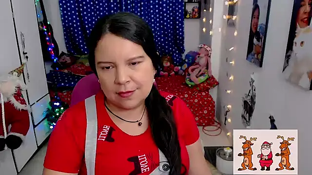 Snapshot of claryssa_ chatting on December 21, 2:19 am claryssa online show from December 21, 2:19 am