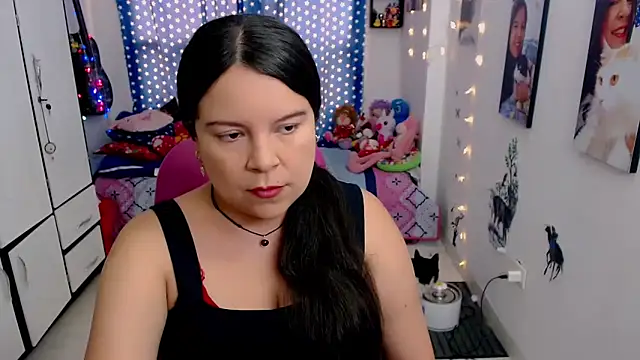 Snapshot of claryssa_ chatting on January 11, 6:12 pm claryssa online show from January 11, 6:12 pm