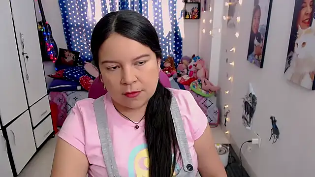 Snapshot of claryssa_ chatting on January 17, 8:44 pm claryssa online show from January 17, 8:44 pm