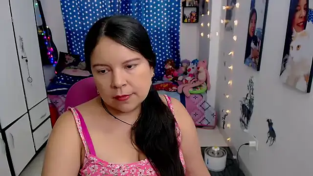 Snapshot of claryssa_ chatting on January 19, 9:55 pm claryssa online show from January 19, 9:55 pm