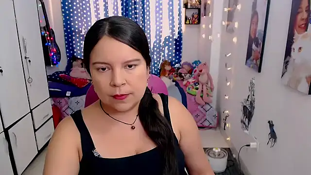 Snapshot of claryssa_ chatting on January 23, 8:13 pm claryssa online show from January 23, 8:13 pm