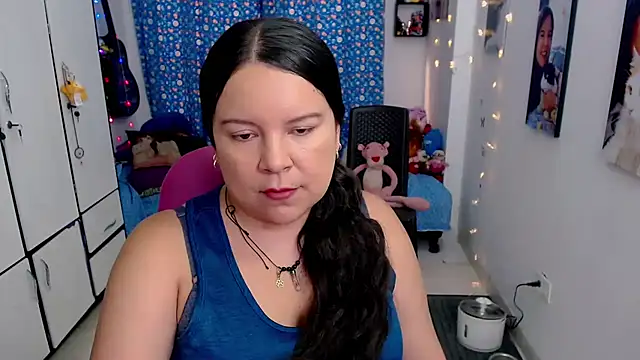 Snapshot of claryssa_ chatting on September 23, 8:23 pm claryssa online show from September 23, 8:23 pm