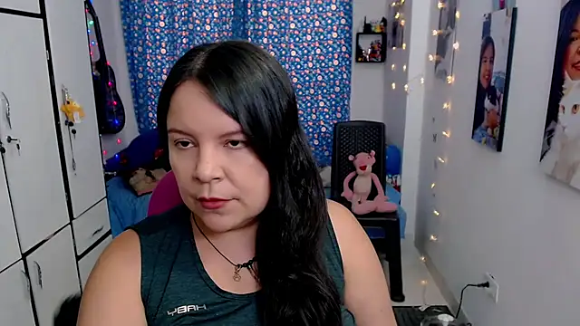 Snapshot of claryssa_ chatting on October 9, 7:56 pm claryssa online show from October 9, 7:56 pm