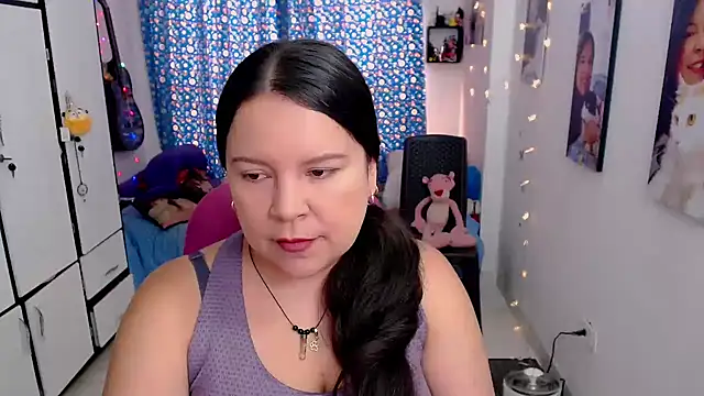 Snapshot of claryssa_ chatting on October 11, 5:44 pm claryssa online show from October 11, 5:44 pm