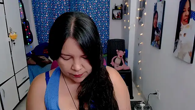 Snapshot of claryssa_ chatting on October 22, 8:08 pm claryssa online show from October 22, 8:08 pm